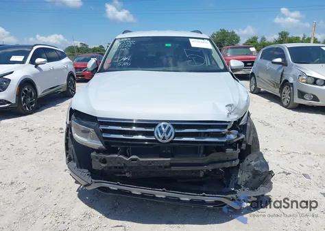 2018 Volkswagen Tiguan 2.0T Se/2.0T Sel z USA, uszkodzony, nr VIN 3VV3B7AX2JM018897